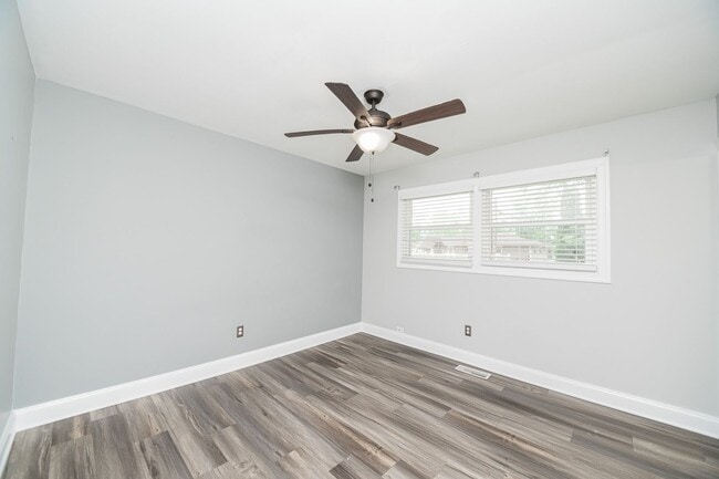Building Photo - 3 bed 2 bath Home in Merrillville