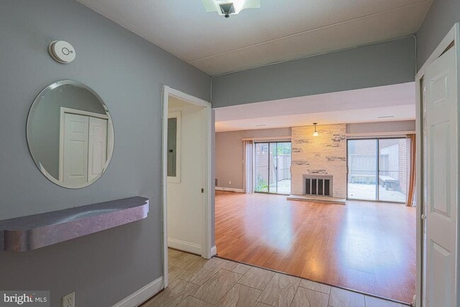 Building Photo - 17 Farmhouse Ct