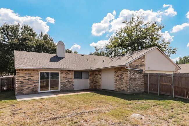 Building Photo - 1313 Timberview Dr