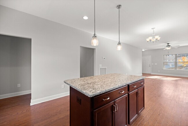 Building Photo - Spacious Home with Loft & 2-Car Garage in Prime Location in Hardin Valley school district!