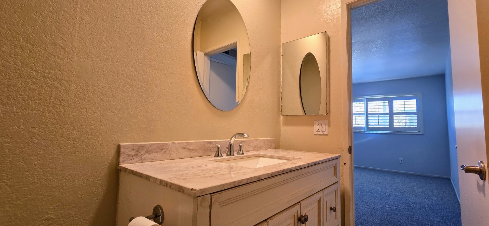 Building Photo - 277 Pleasant St