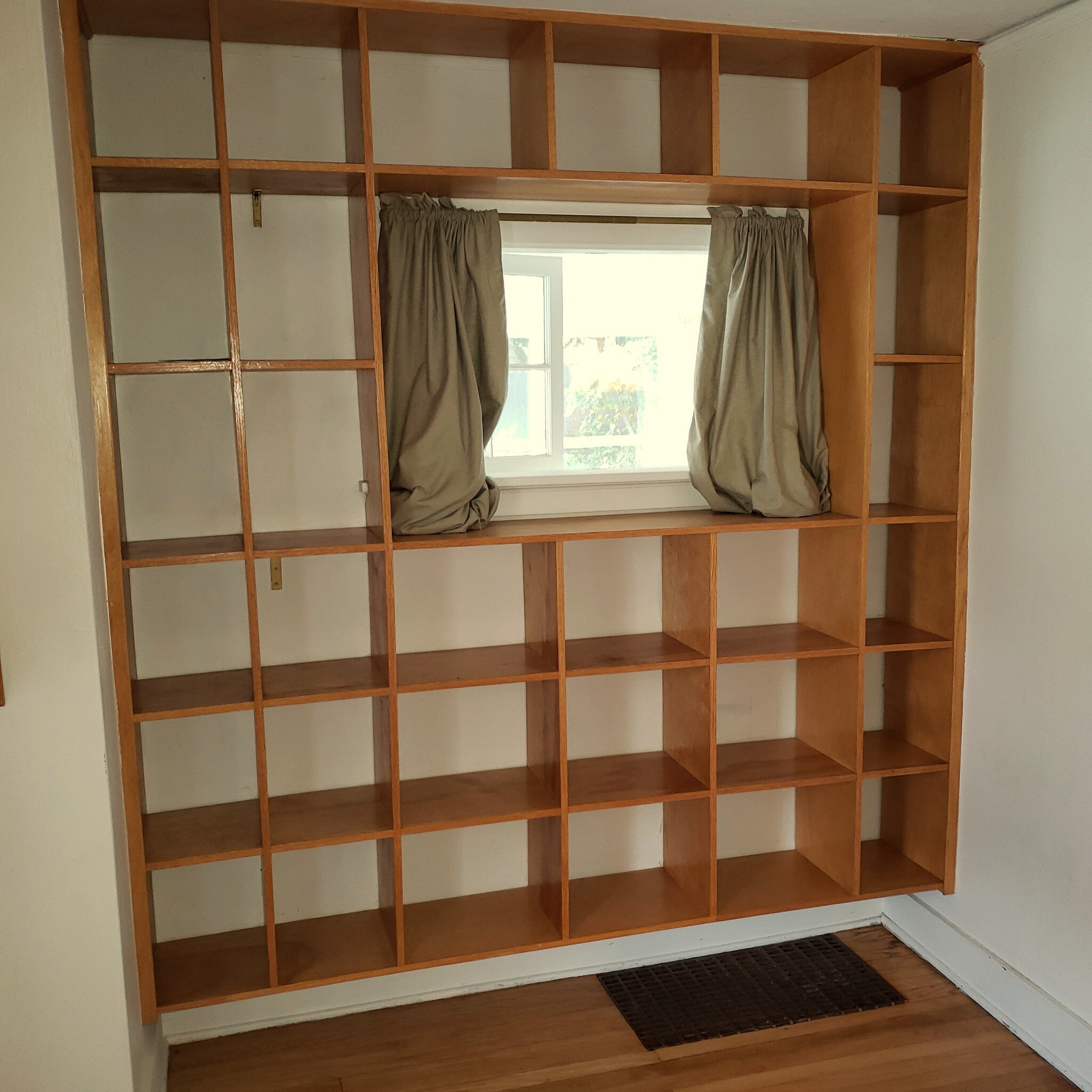 First Floor Bedroom suitable as an office - 726 Briar Hill Rd
