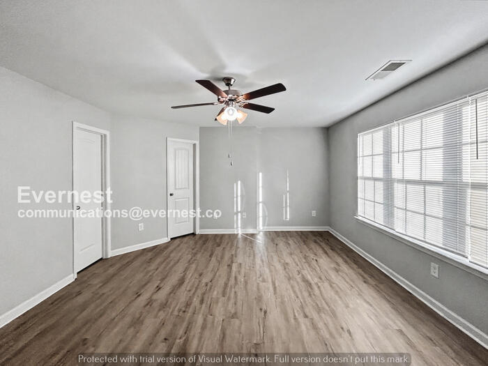 Building Photo - 5285 Hanover St