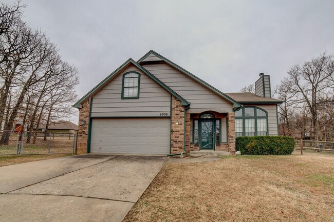 Primary Photo - West Tulsa Gem! 3 Bed 2.5 Bath