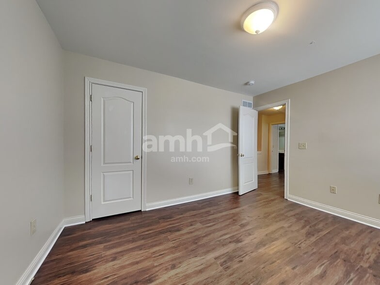 Building Photo - 1811 Sumpter Ct