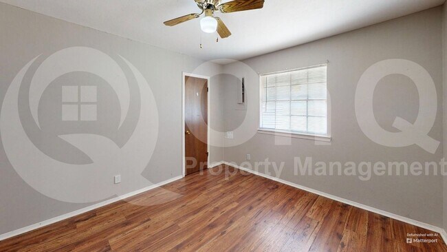 Building Photo - 3105 Conejos Dr