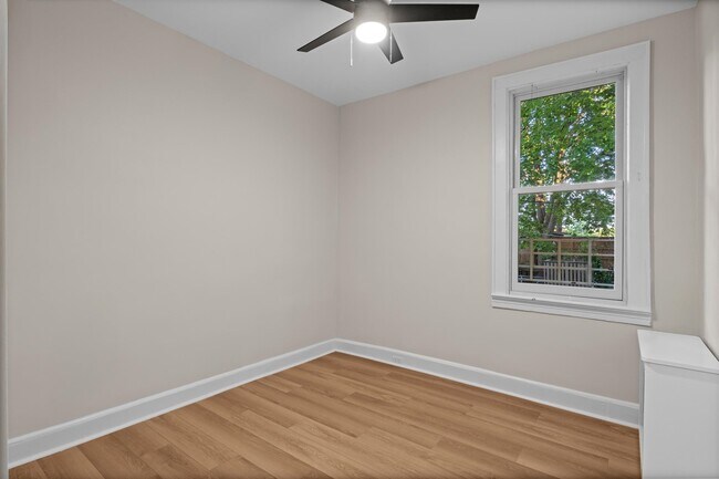 Building Photo - 938 Avenue C