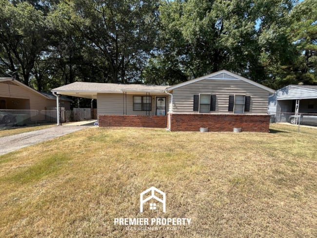 Primary Photo - 5605 Loch Lomond Rd