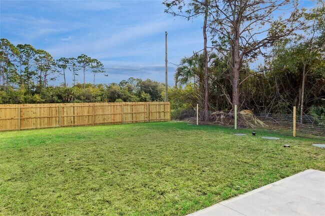 Building Photo - 701 Tejon Ave SW