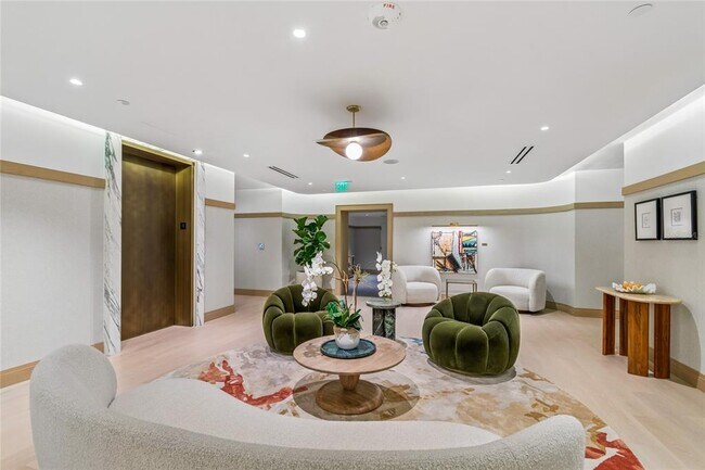 Building Photo - 3015 S Ysabella Ave