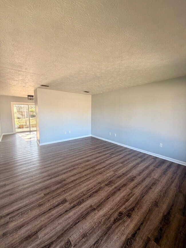 Building Photo - 3416 Woodspring Dr