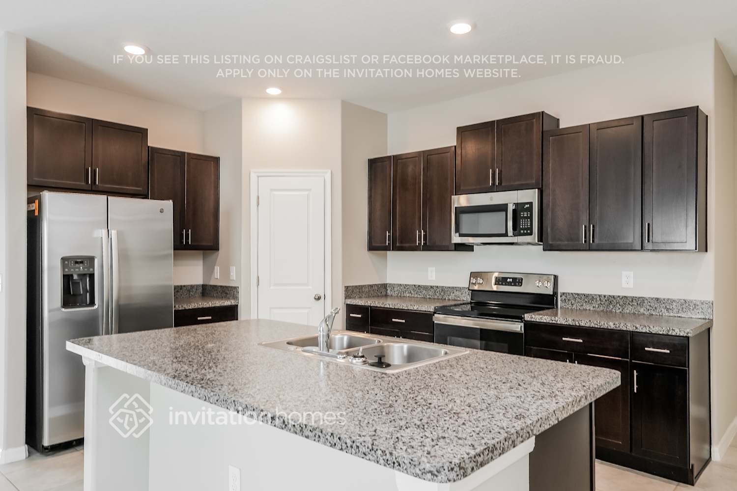 Building Photo - 1426 Flower Dust Dr