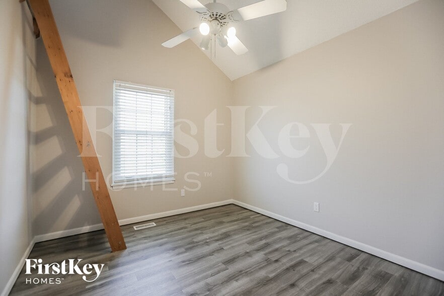 Building Photo - 1009 Peggy Dr