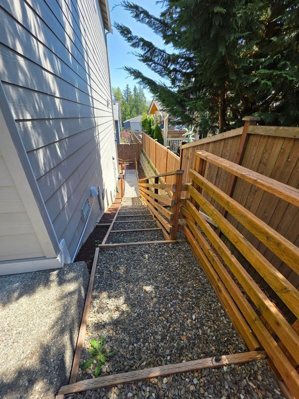 Building Photo - 9927 13th St SE