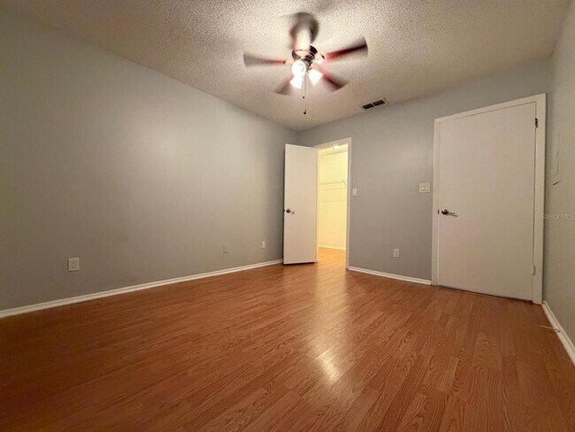 Building Photo - 8643 Mallard Reserve Dr