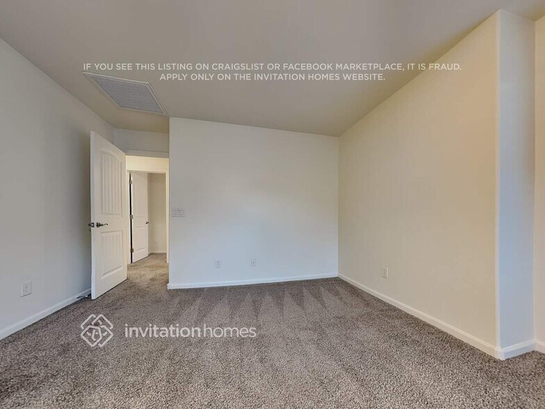 Building Photo - 3369 E Constitution Dr