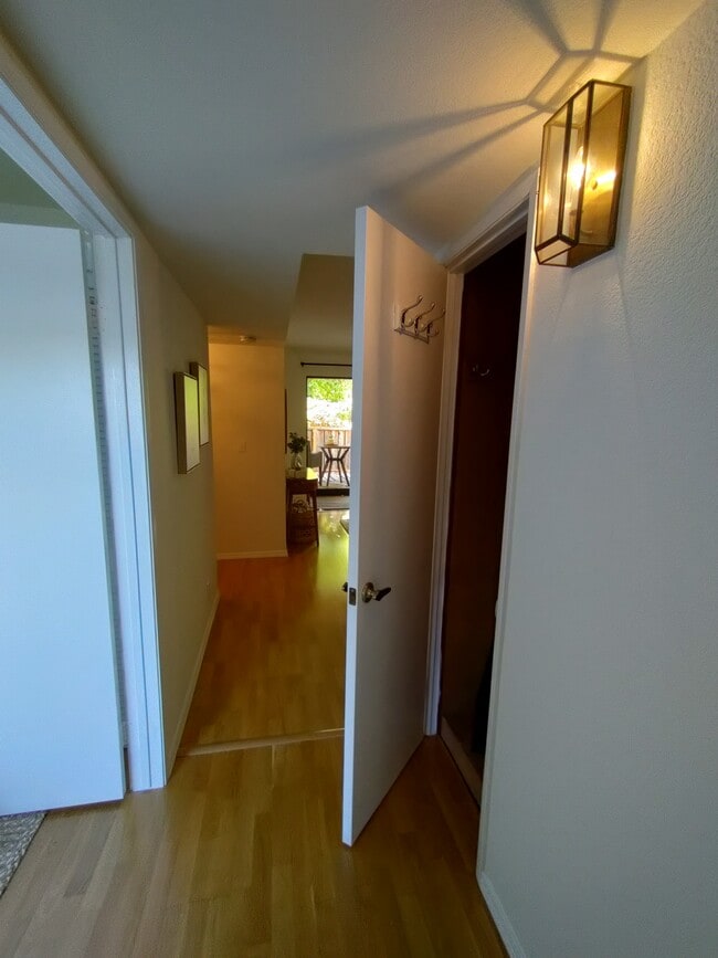 Building Photo - 24 Village Cir