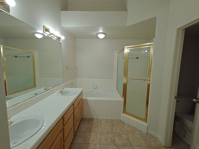 Building Photo - 3 Bedroom for Rent in River Oaks! $4,975