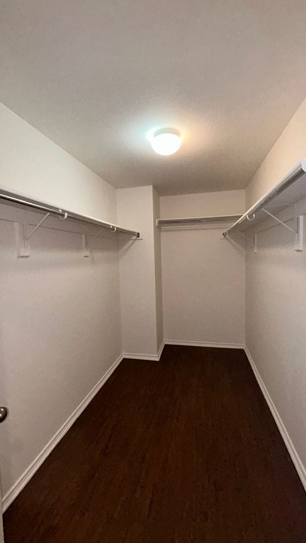 Building Photo - Move-in Ready Open Layout with a Huge Yard!