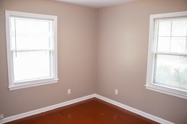 Building Photo - 8907 E 73rd St