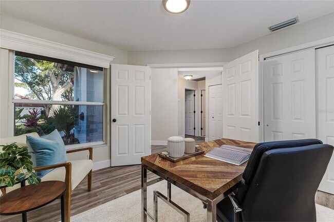 Building Photo - 956 Harbor Town Dr