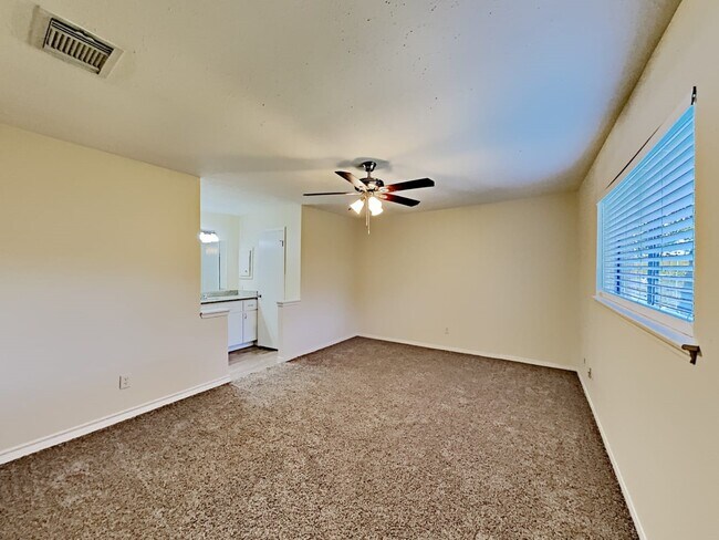 Building Photo - 19607 Horseshoe Lake Ln