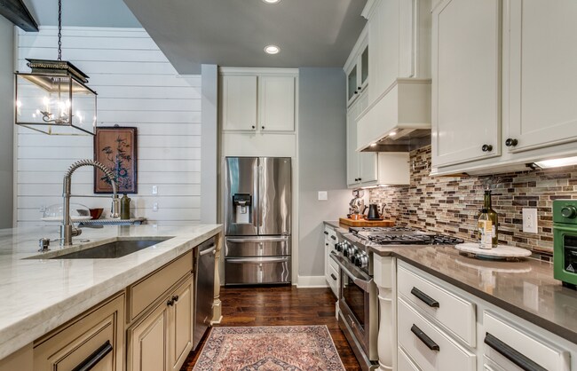 Building Photo - LUXURY ALAMO HEIGHTS 4-BEDROOM BY DABNEY HOMES