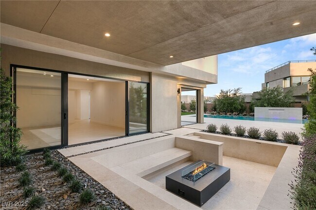 Building Photo - 7385 Heron Cyn Ct