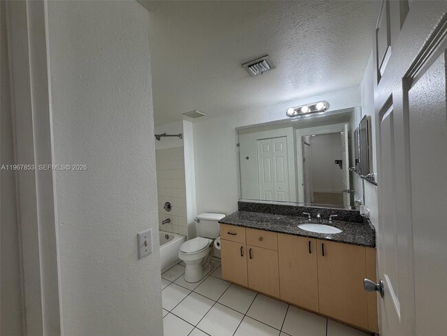 Building Photo - 2445 Centergate Dr