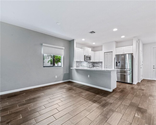 Building Photo - 4230 N Dixie Hwy