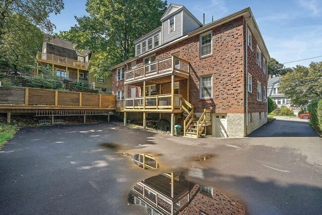 Building Photo - 54 Crosby Rd