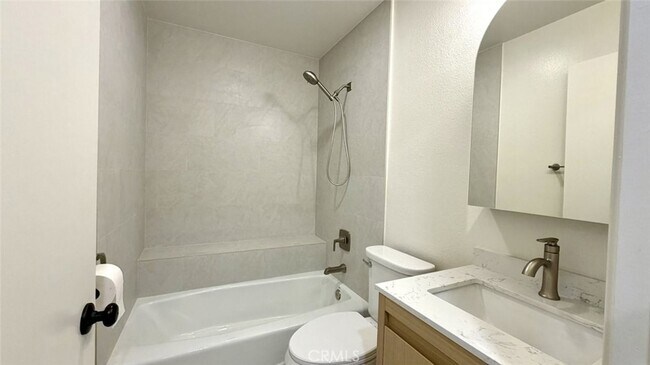 Building Photo - 310 E Providencia Ave