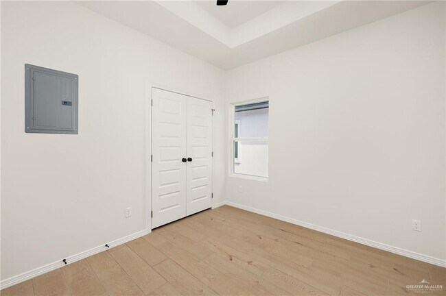 Building Photo - 15 S Links Dr