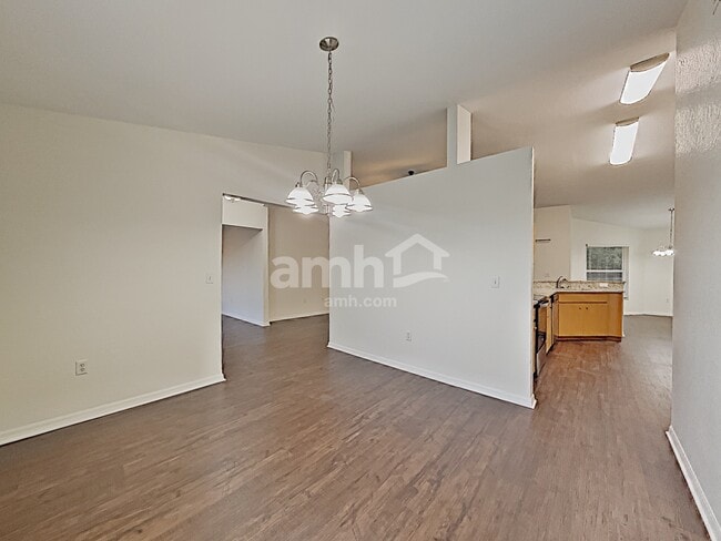 Building Photo - 3244 Sanoma Dr