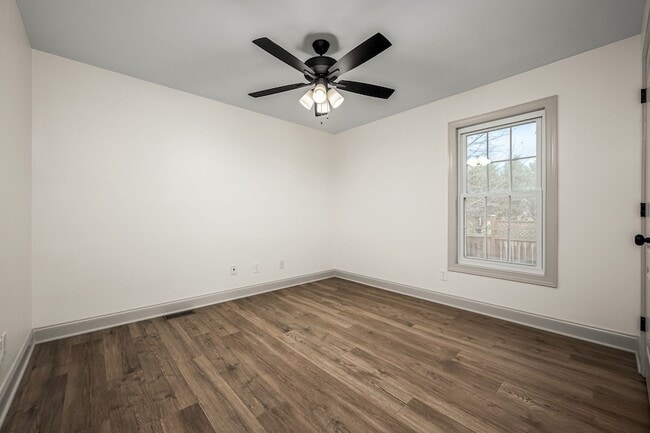Building Photo - 1015 Brinkley Rd