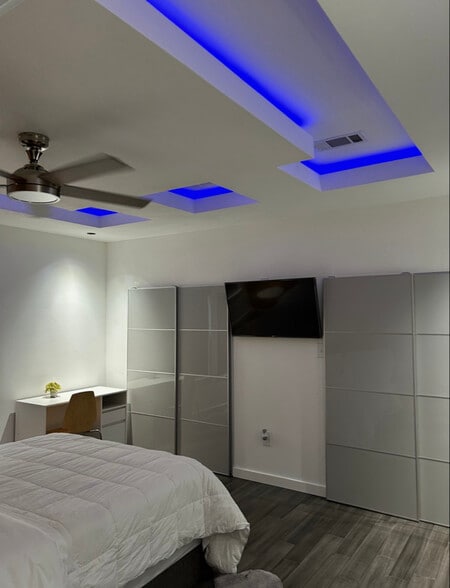 Building Photo - 4813 Owenwood Ave