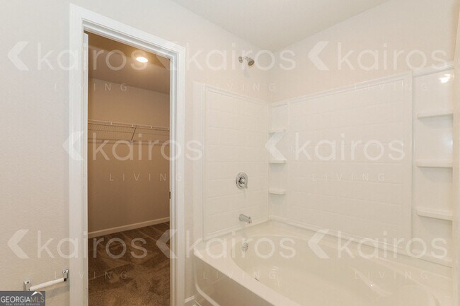 Building Photo - 3505 Bridgewood Dr