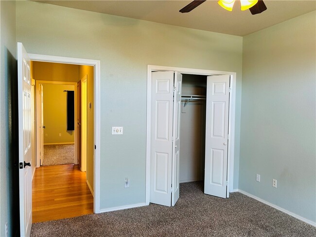 Building Photo - 15 Mills Dr