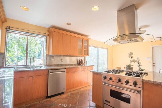 Building Photo - 5974 Maury Ave