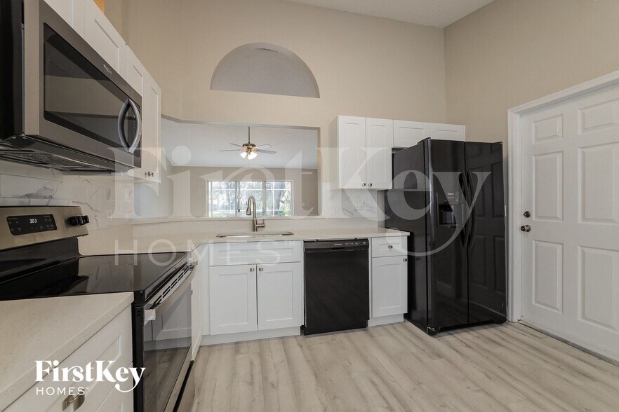 Building Photo - 429 Hanging Moss Rd