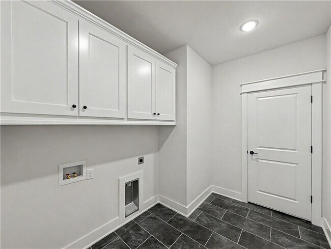 Building Photo - 7842 Scenic Vly Ave