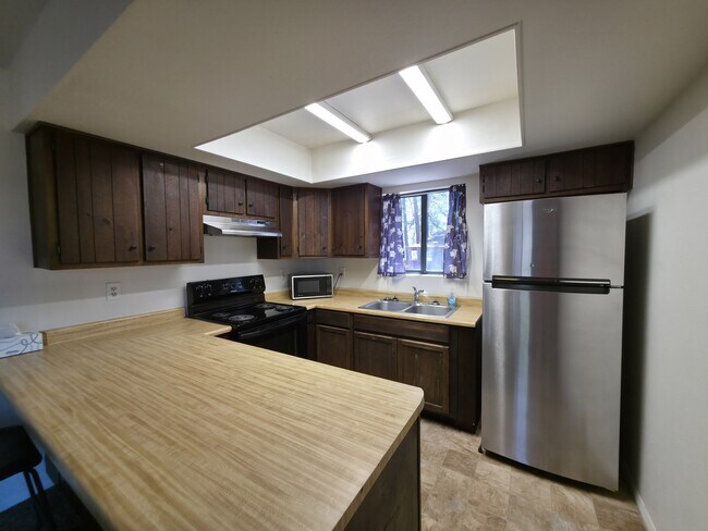 Building Photo - 2804 Burro Springs Ovi