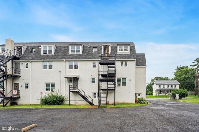 Building Photo - 3868 Germantown Pike