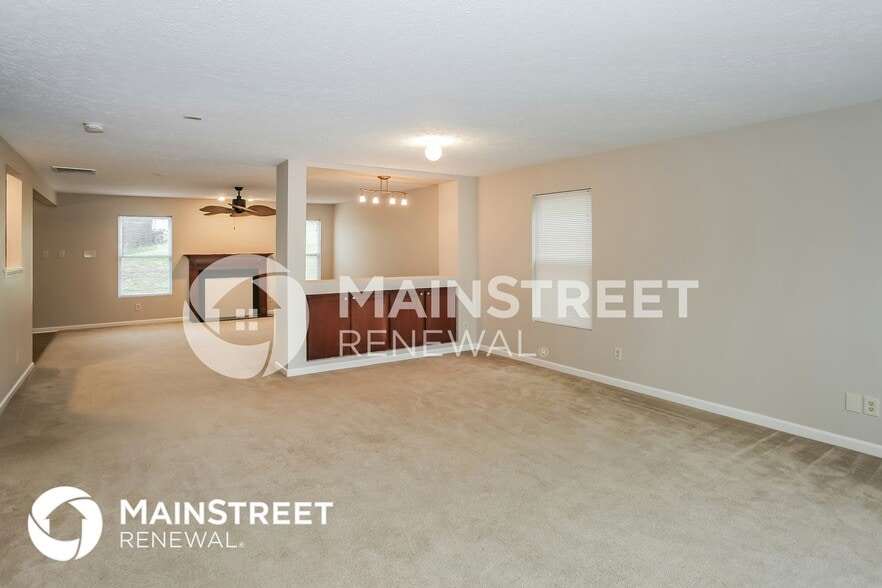 Building Photo - 715 Capstone Ave