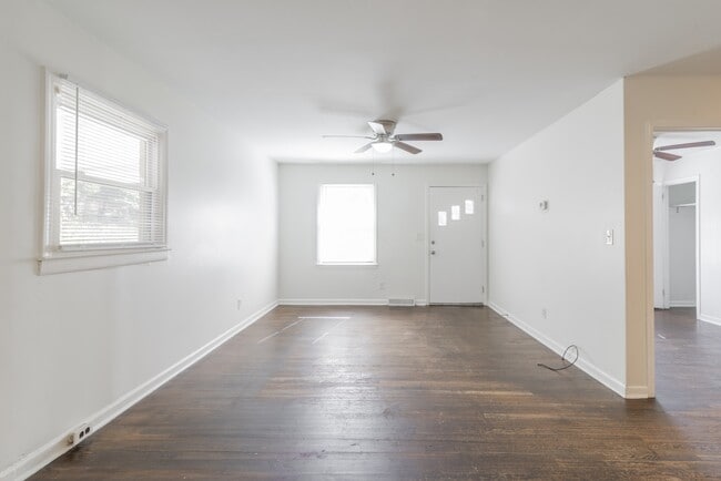 Building Photo - 1024 Houston St