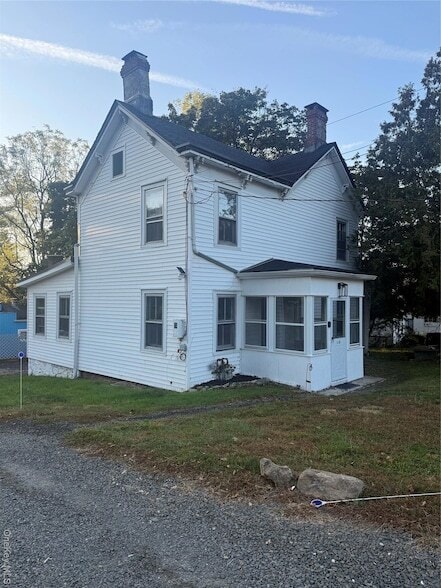 Primary Photo - 134 N Liberty Dr