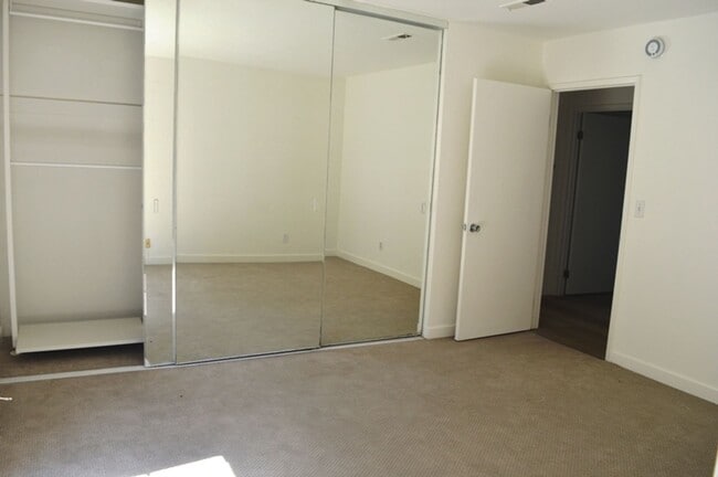 Building Photo - Beautifully Updated Condo with Bay View and 2 Primary Suites!