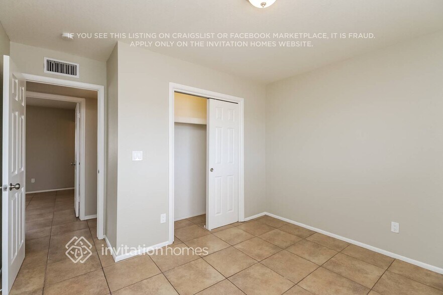 Building Photo - 1376 E 30th Ave