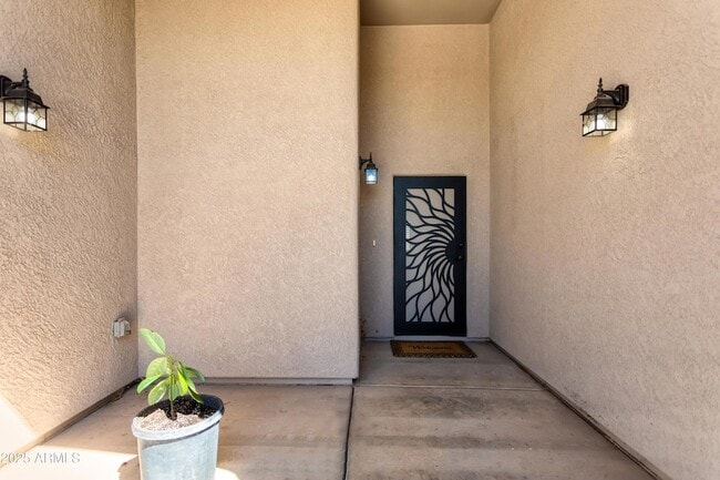 Building Photo - 8373 E Sunwing Ridge Dr