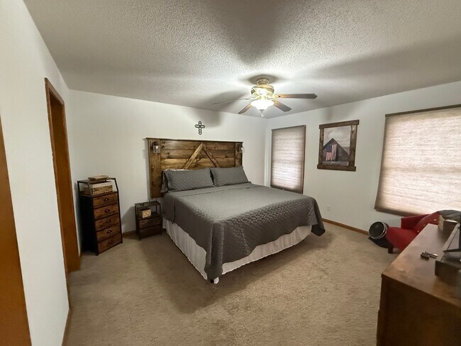 Building Photo - 917 Roddy Rd